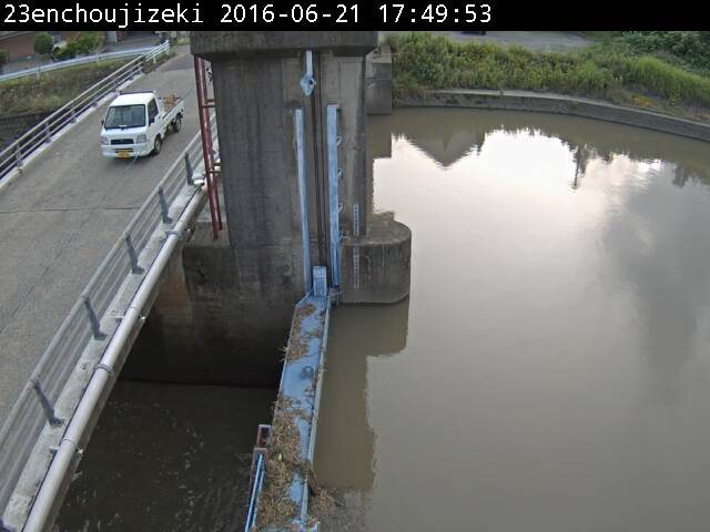 円長寺堰の平常時の画像です